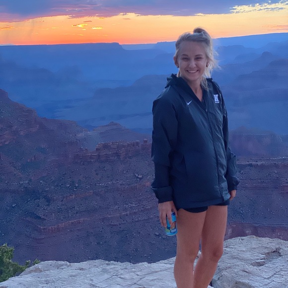 Meet your Posher, Meghan - Picture 1 of 1